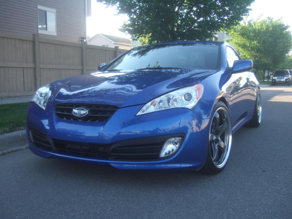 2010 Hyundai Genesis Coupe photo