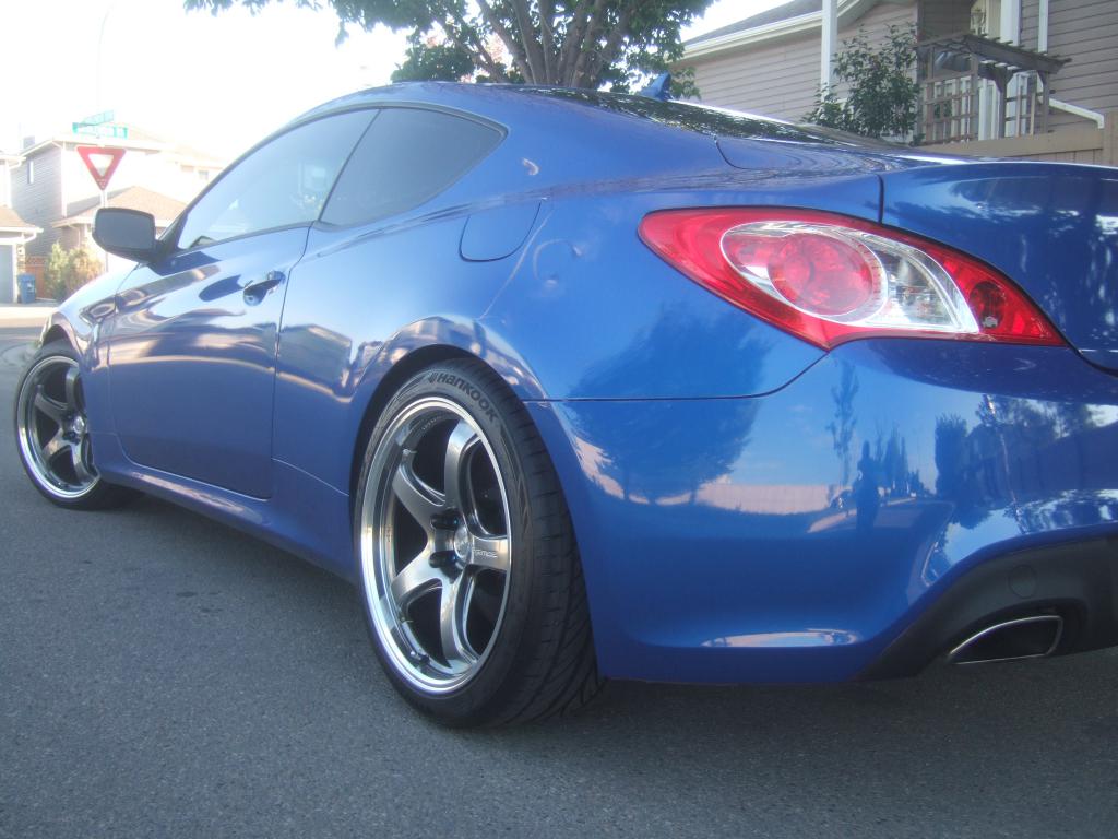 2010 Hyundai Genesis Coupe photo