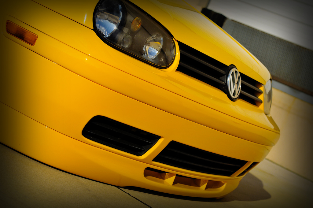 2003 Volkswagen Golf photo