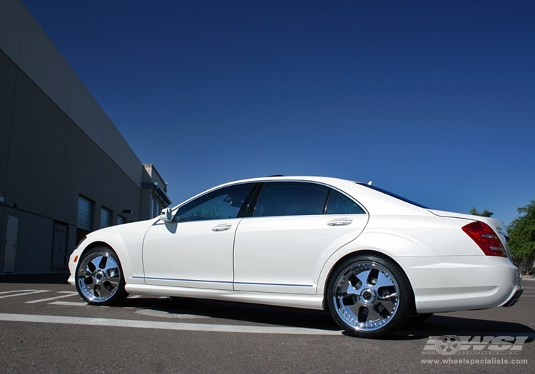 2009 Mercedes-Benz S-Class photo