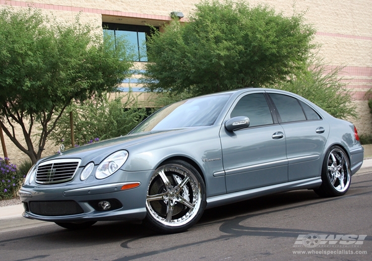 2005 Mercedes-Benz E-Class photo