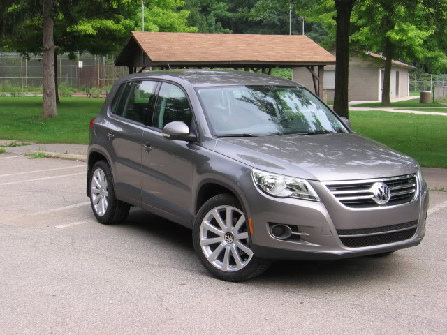 2009 Volkswagen Tiguan photo
