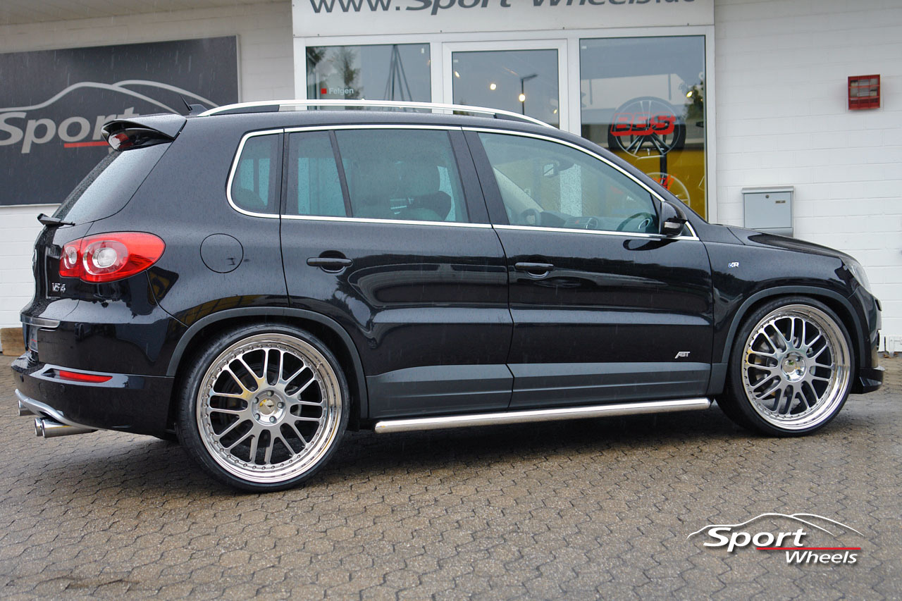 2009 Volkswagen Tiguan photo
