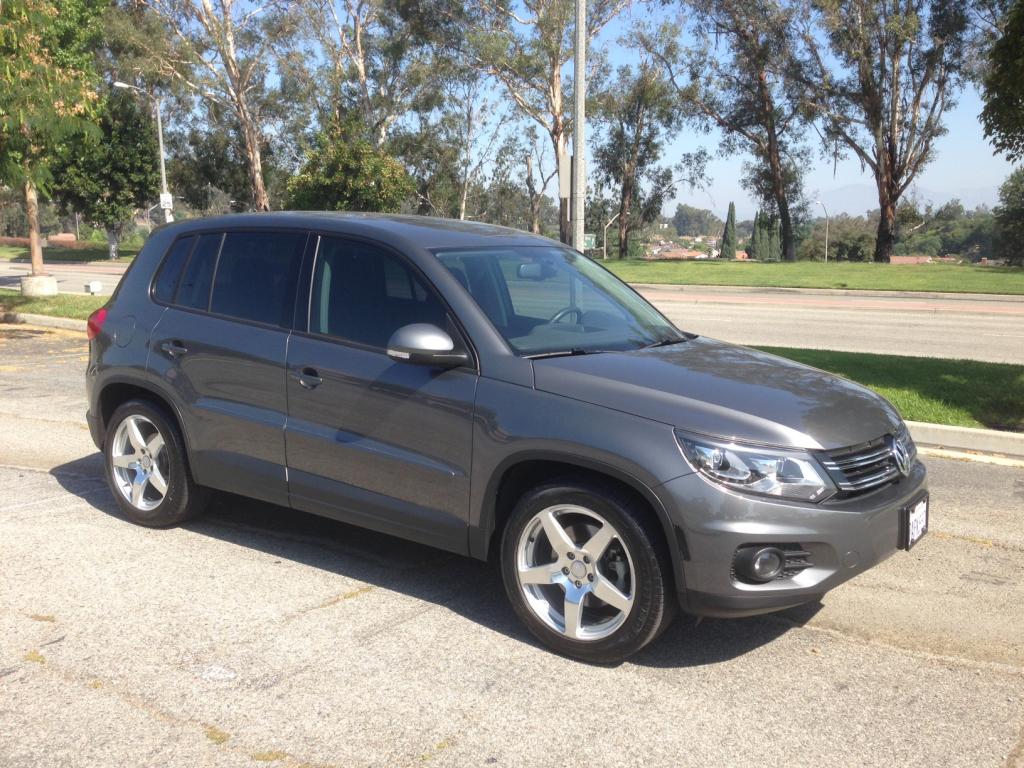 2009 Volkswagen Tiguan photo