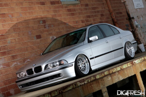 2000 BMW 528