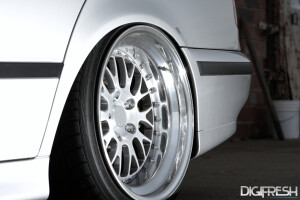 2000 BMW 528