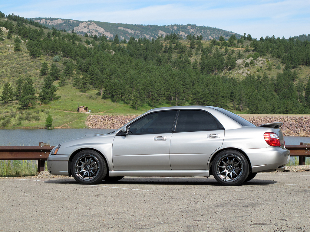 2004 Subaru Impreza photo