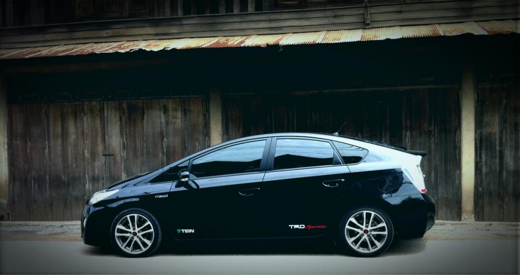 2011 Toyota Prius photo