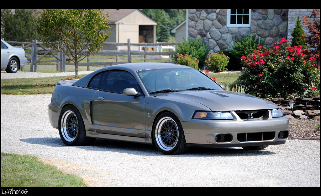 2001 Ford Mustang photo