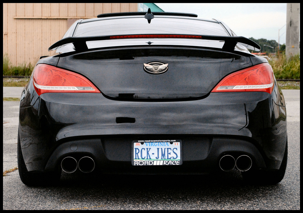 2010 Hyundai Genesis Coupe photo
