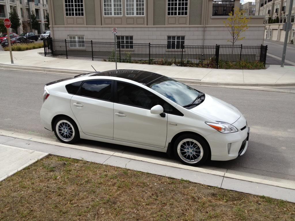2004 Toyota Prius photo