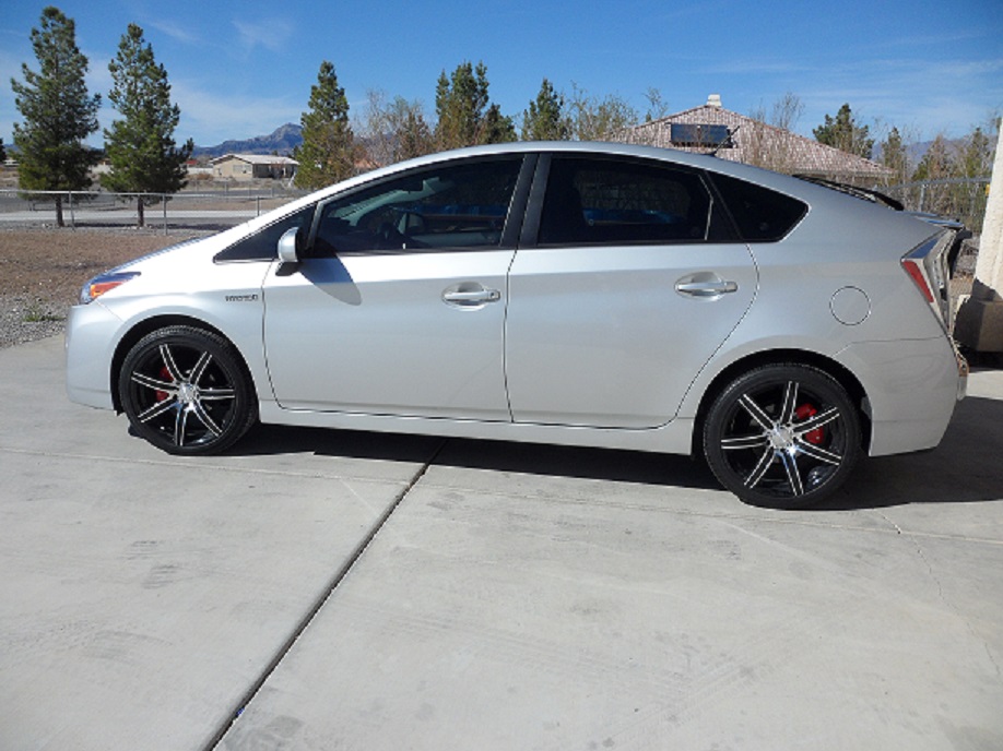 2011 Toyota Prius photo