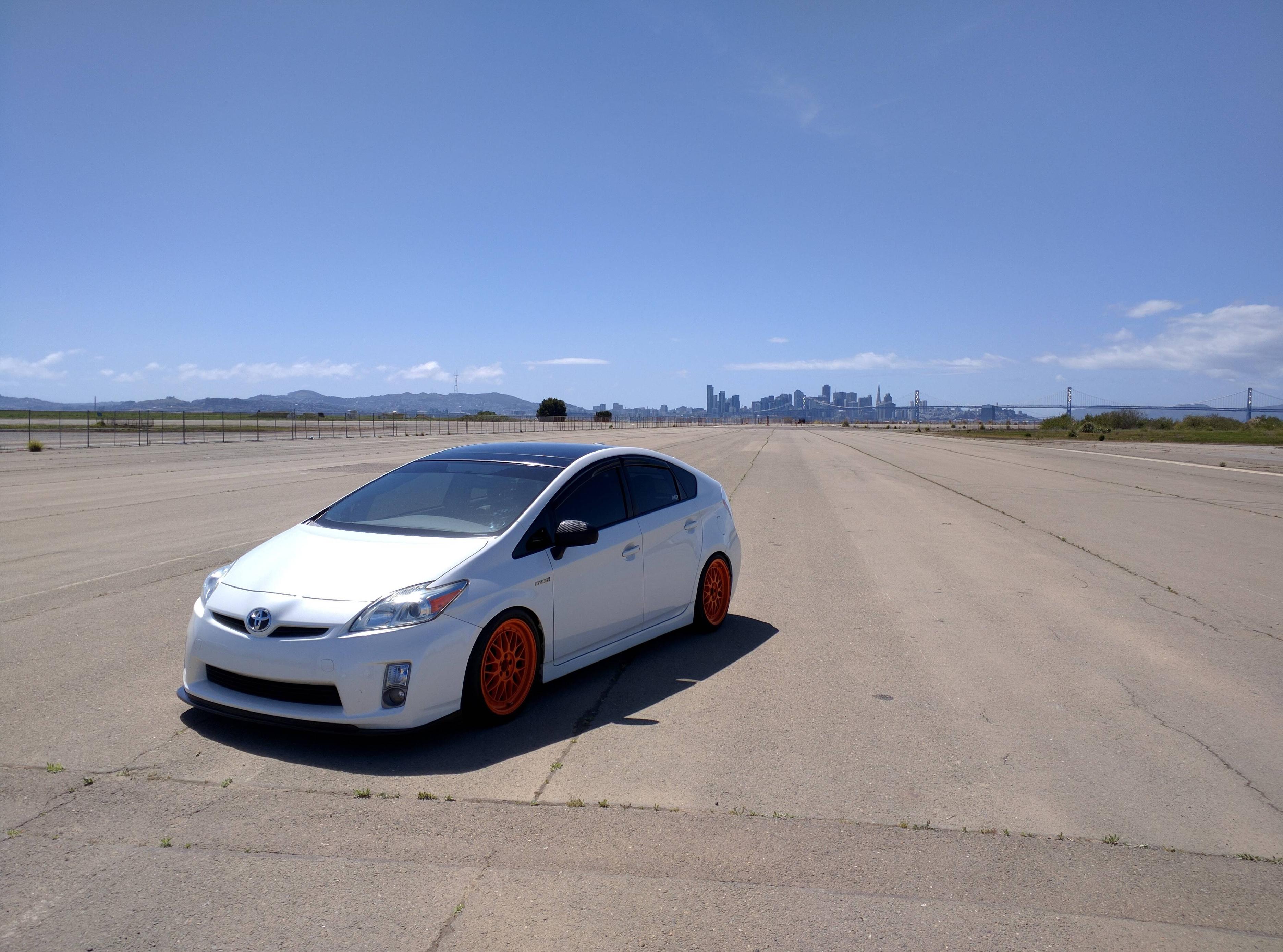 2010 Toyota Prius photo