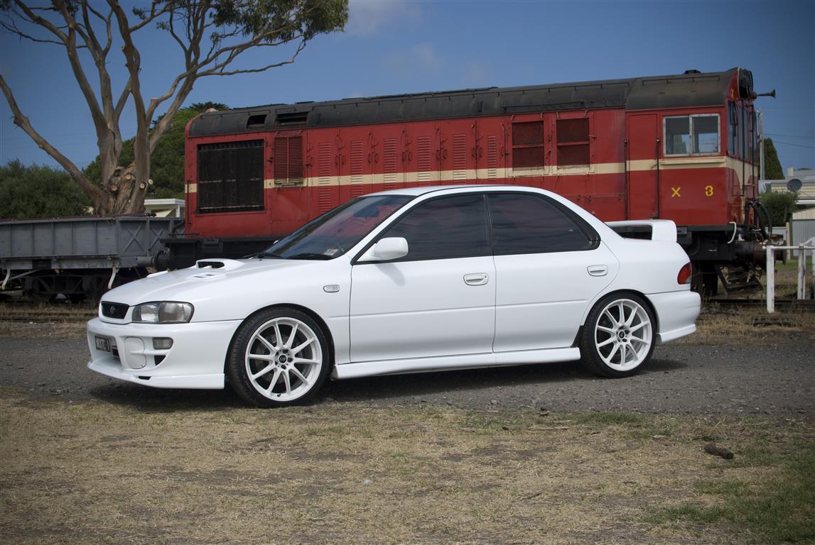 2000 Subaru Impreza photo