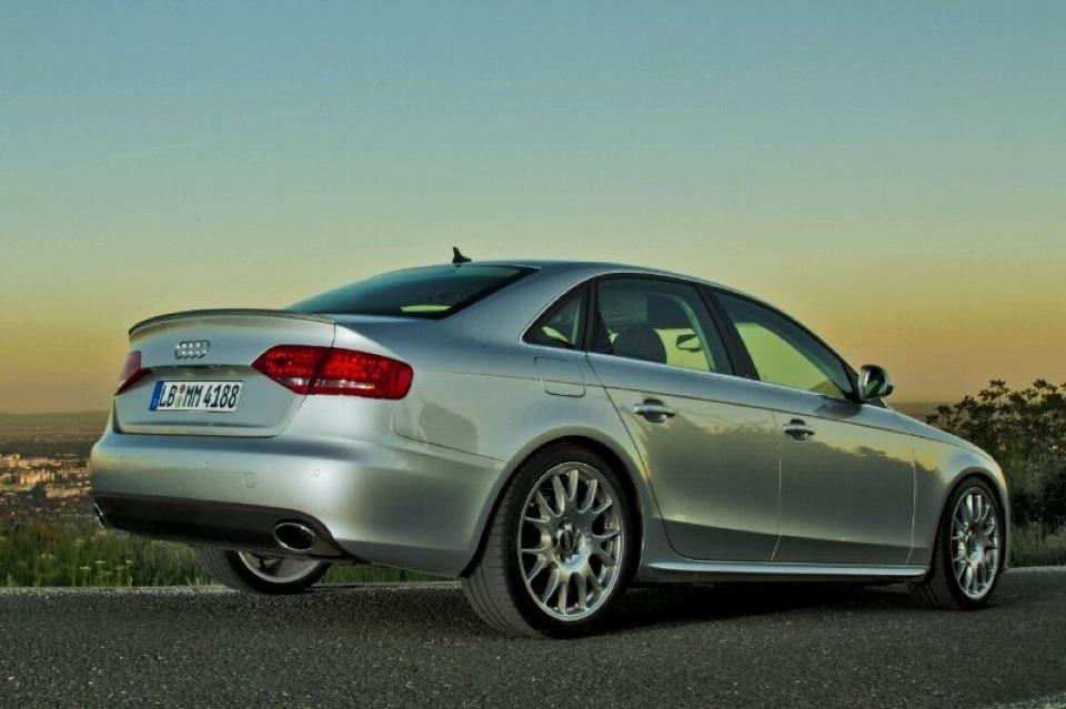 2011 Audi A4 photo