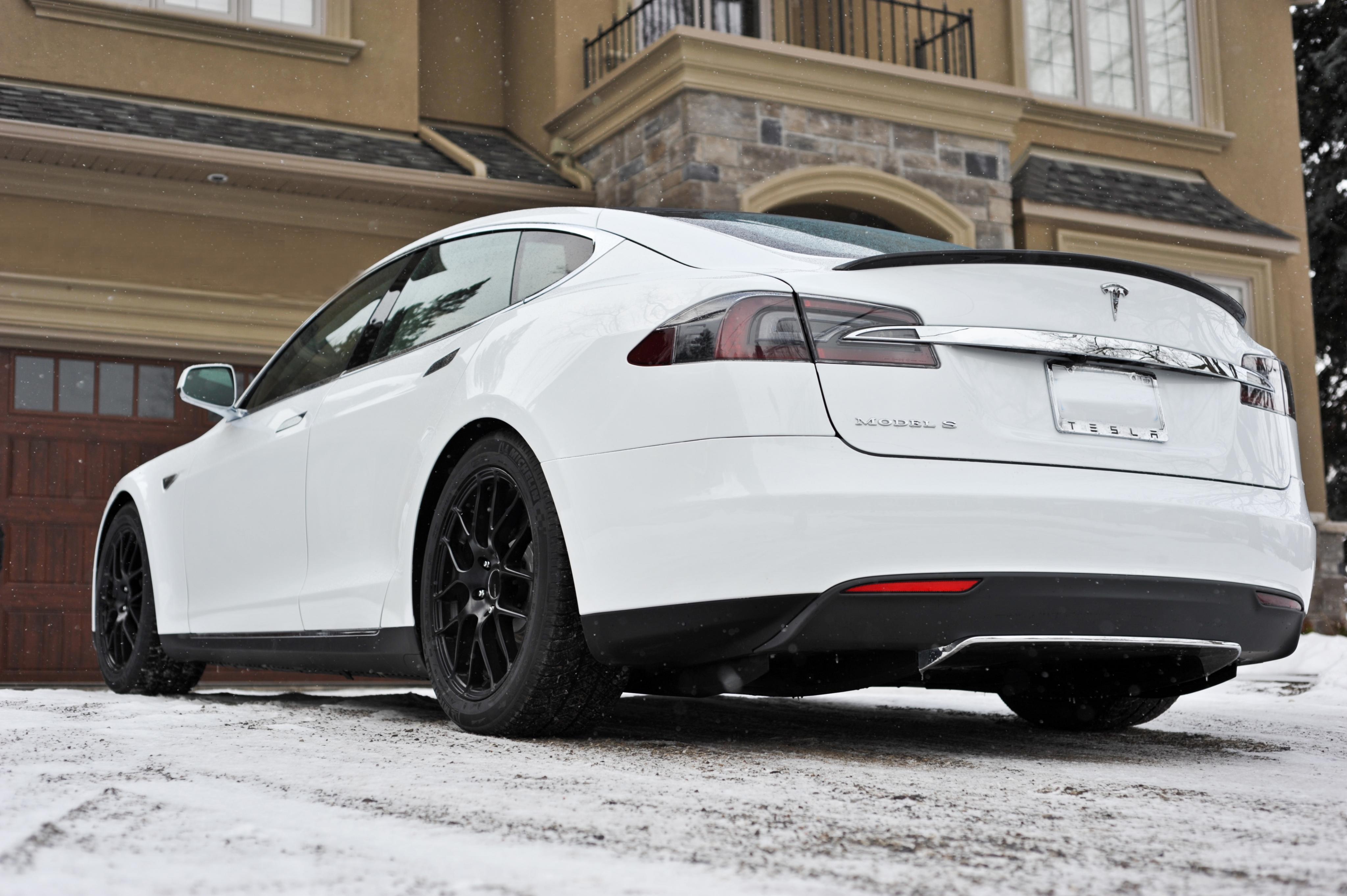 2014 Tesla Model S photo