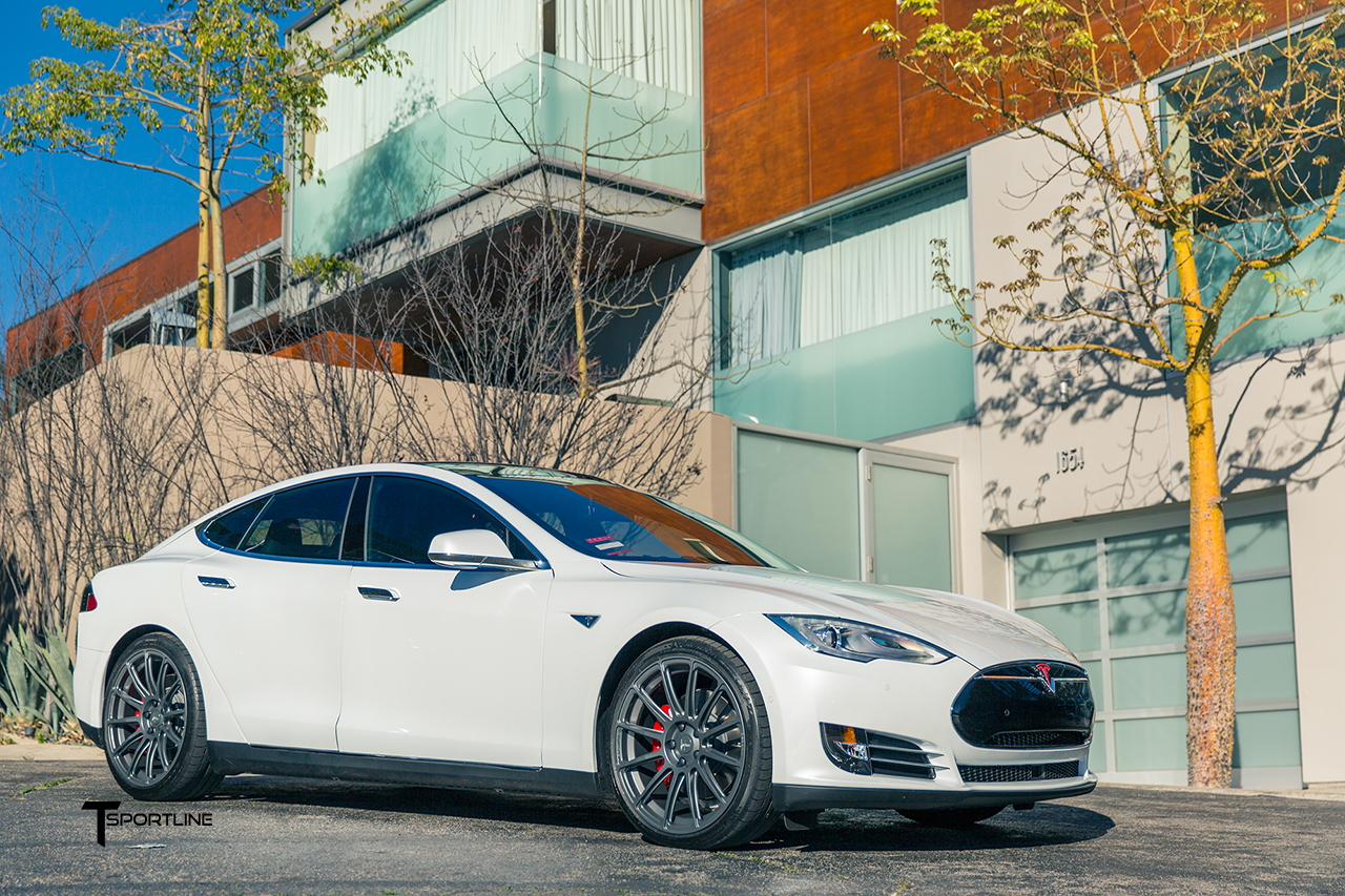 2013 Tesla Model S photo