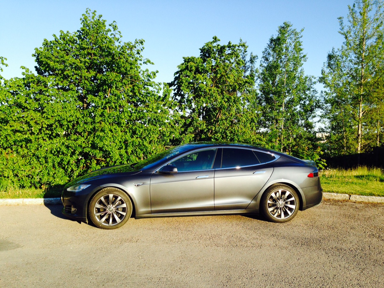 2014 Tesla Model S photo