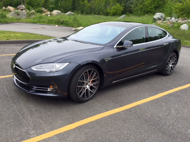 2014 Tesla Model S photo