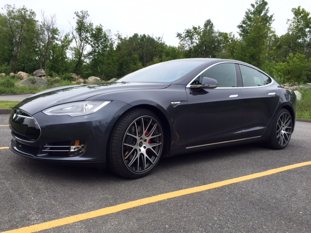 2014 Tesla Model S photo