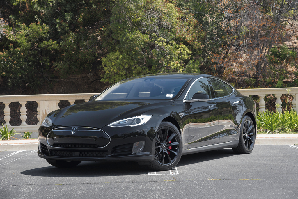 2014 Tesla Model S photo