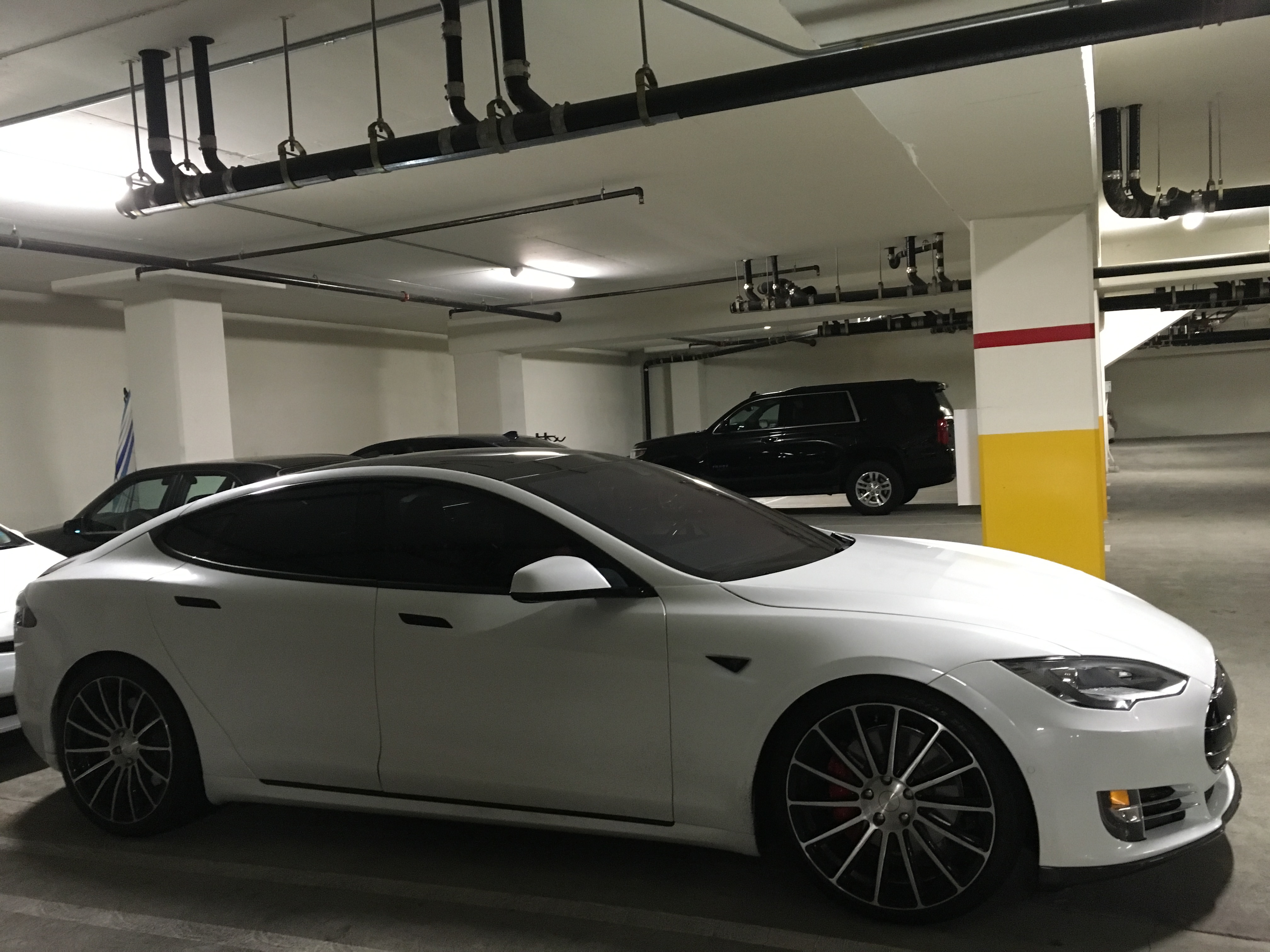 2014 Tesla Model S photo