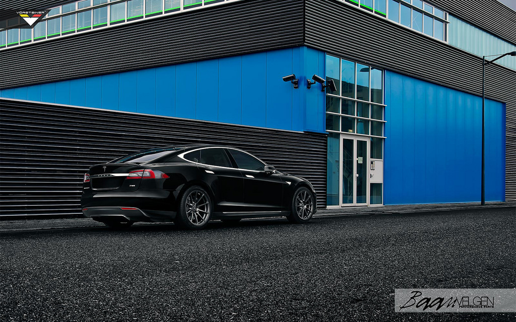 2014 Tesla Model S photo