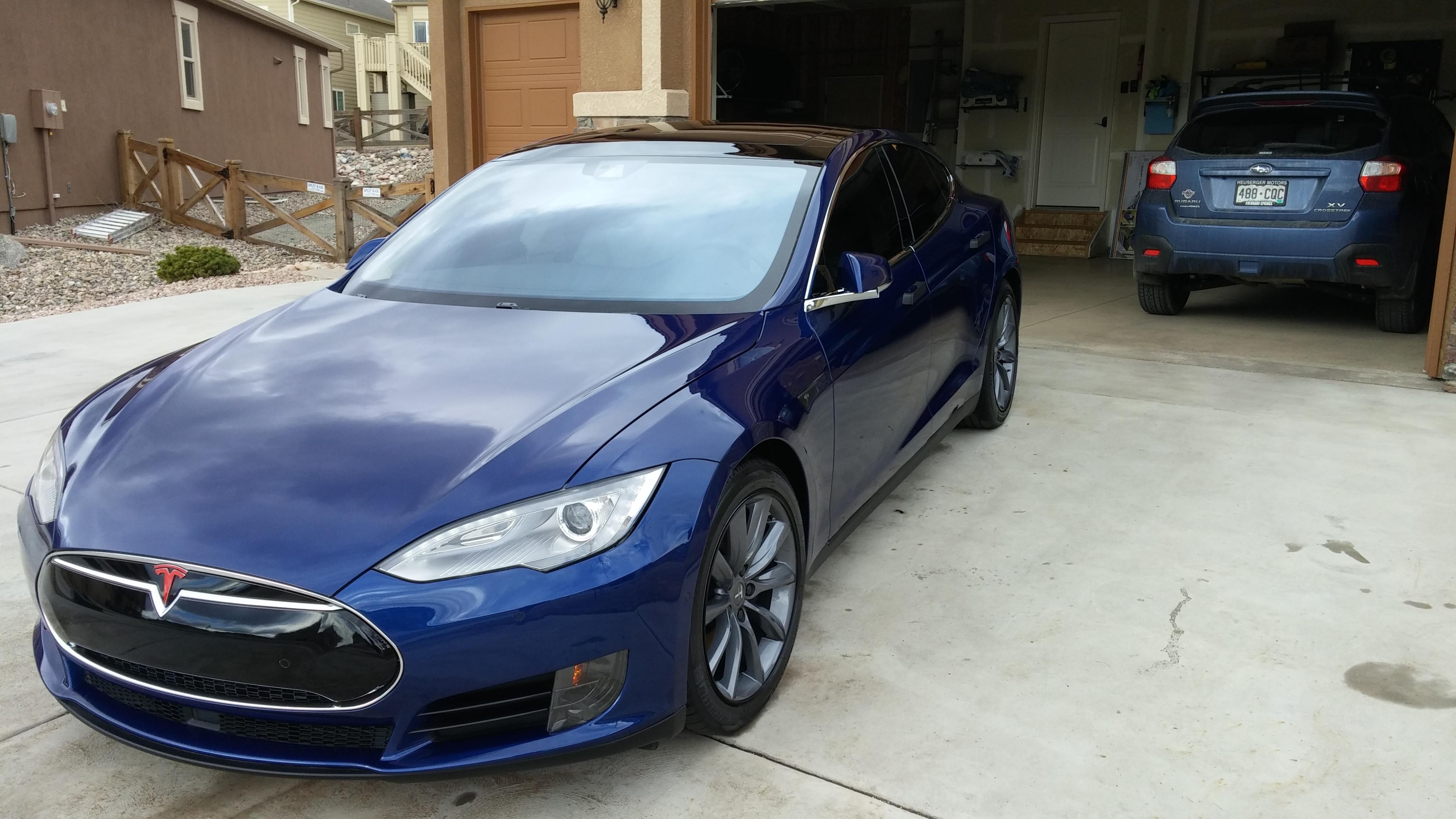 2015 Tesla Model S photo