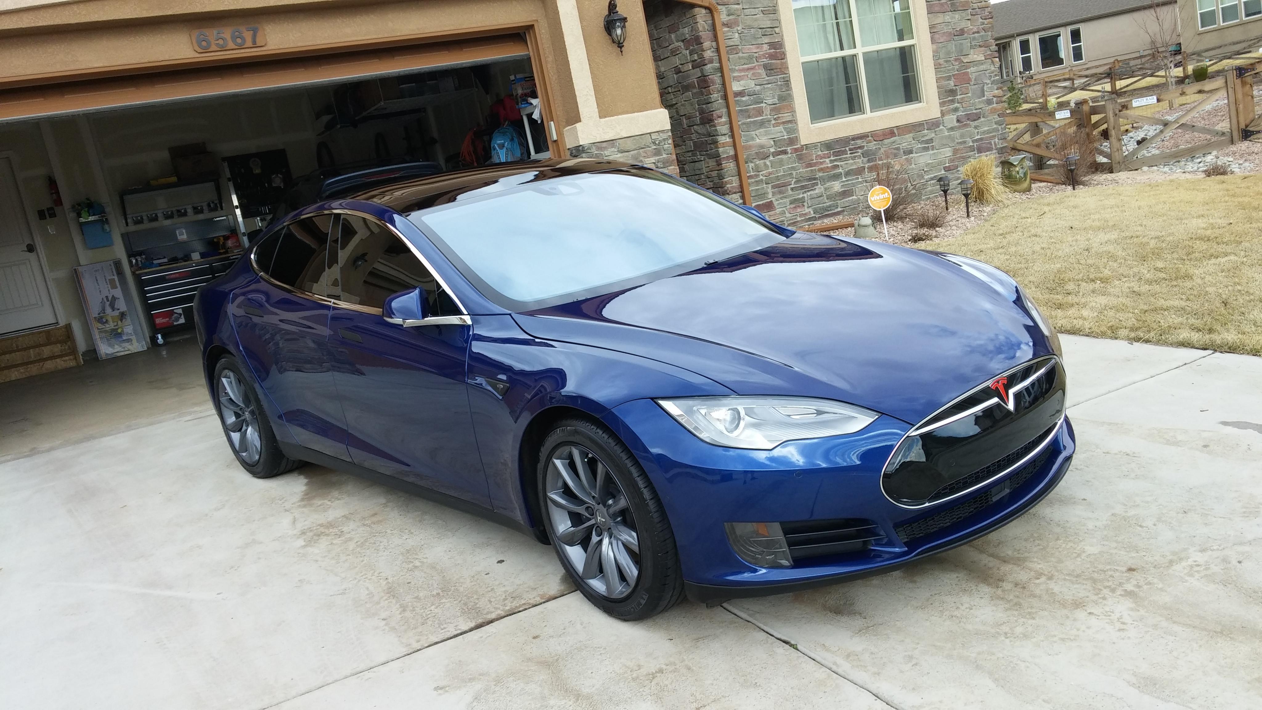 2015 Tesla Model S photo