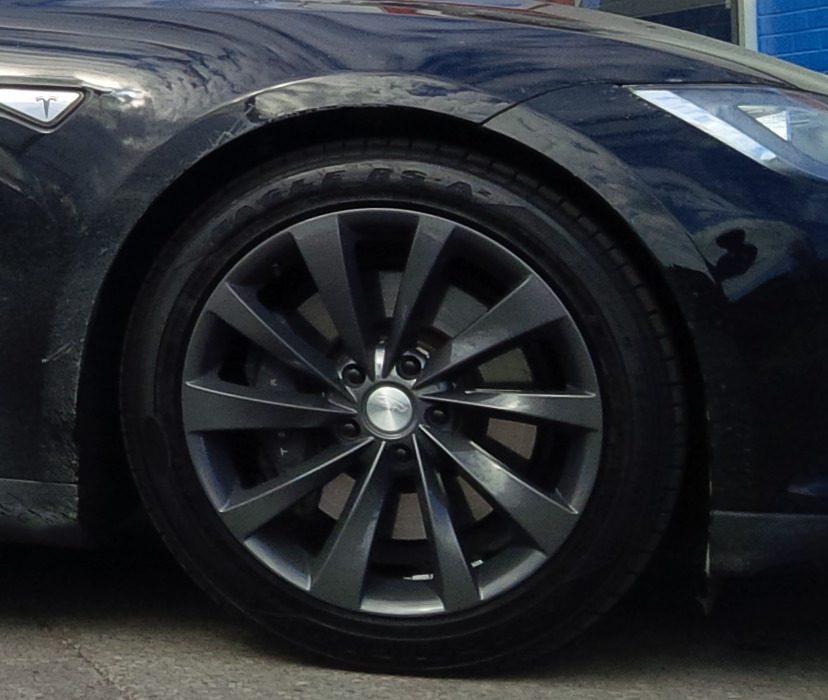 2015 Tesla Model S photo