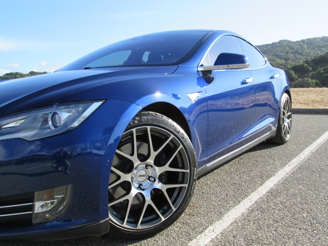 2015 Tesla Model S photo