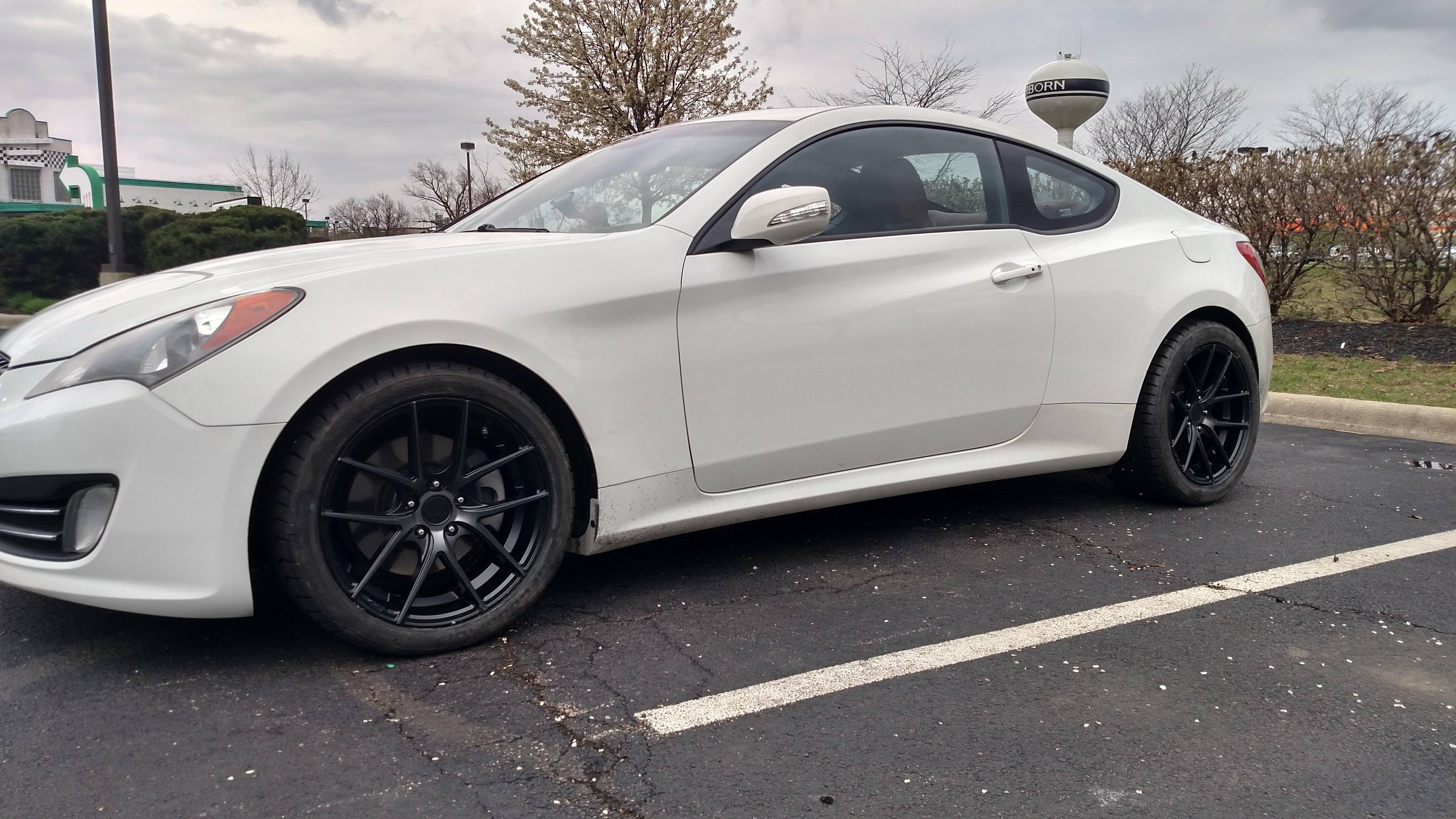 2011 Hyundai Genesis Coupe photo