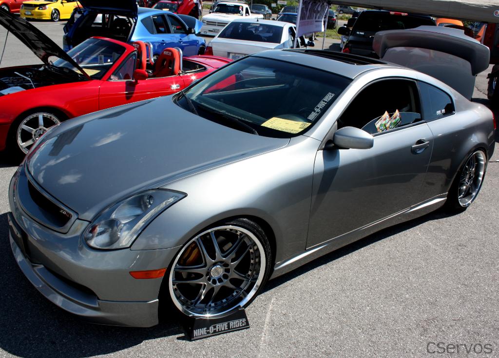 2003 Infiniti G35 photo