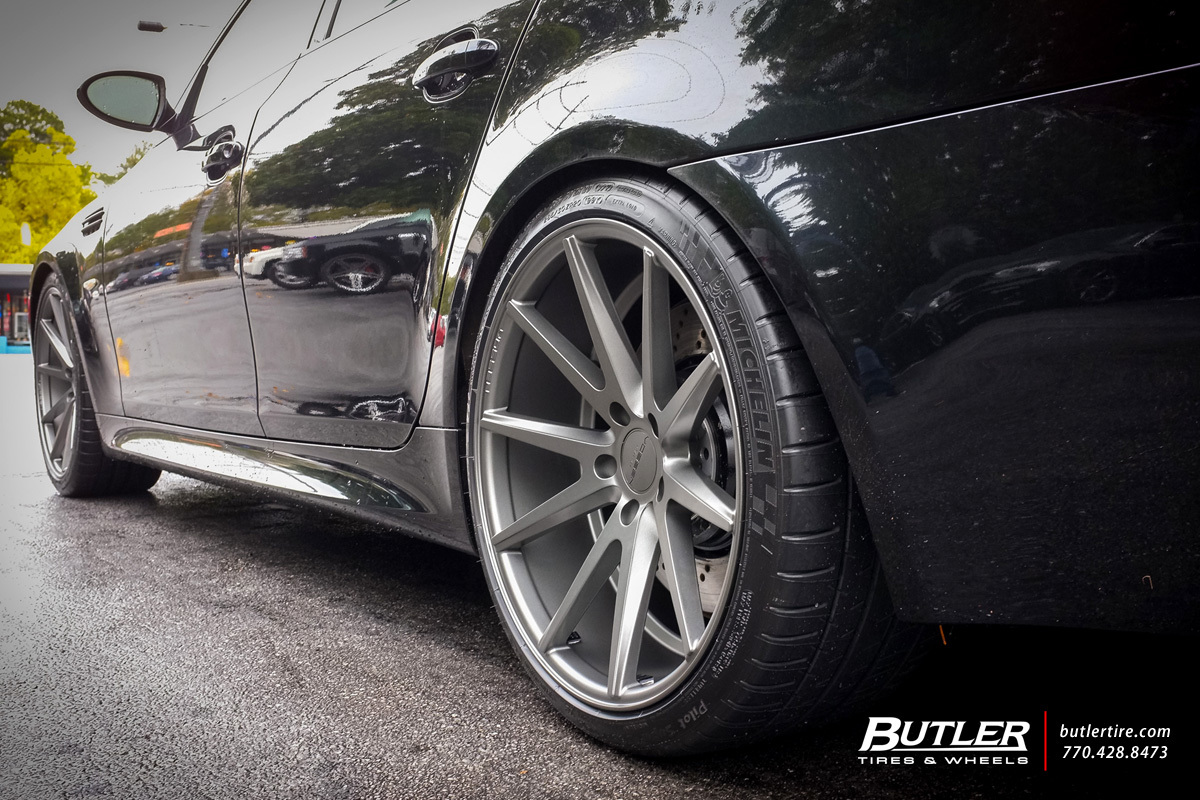 2010 BMW M5 photo