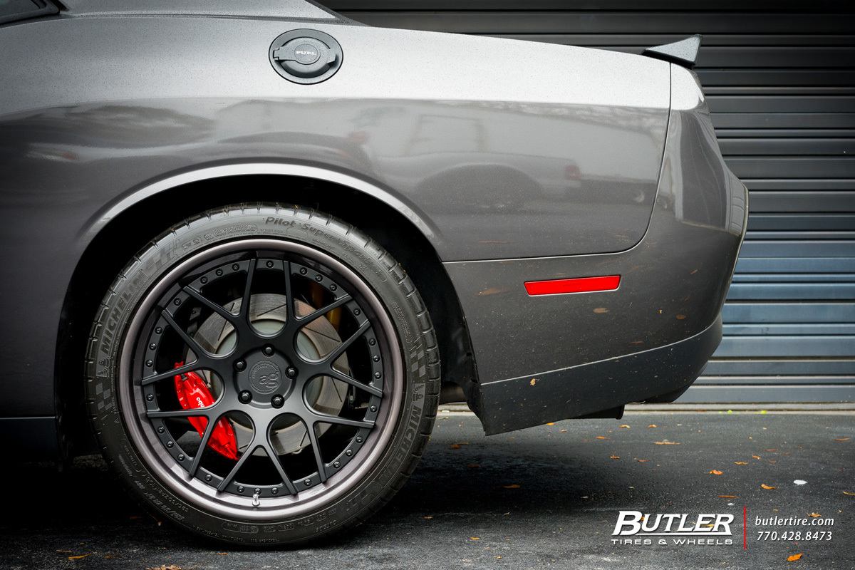 2014 Dodge Challenger photo
