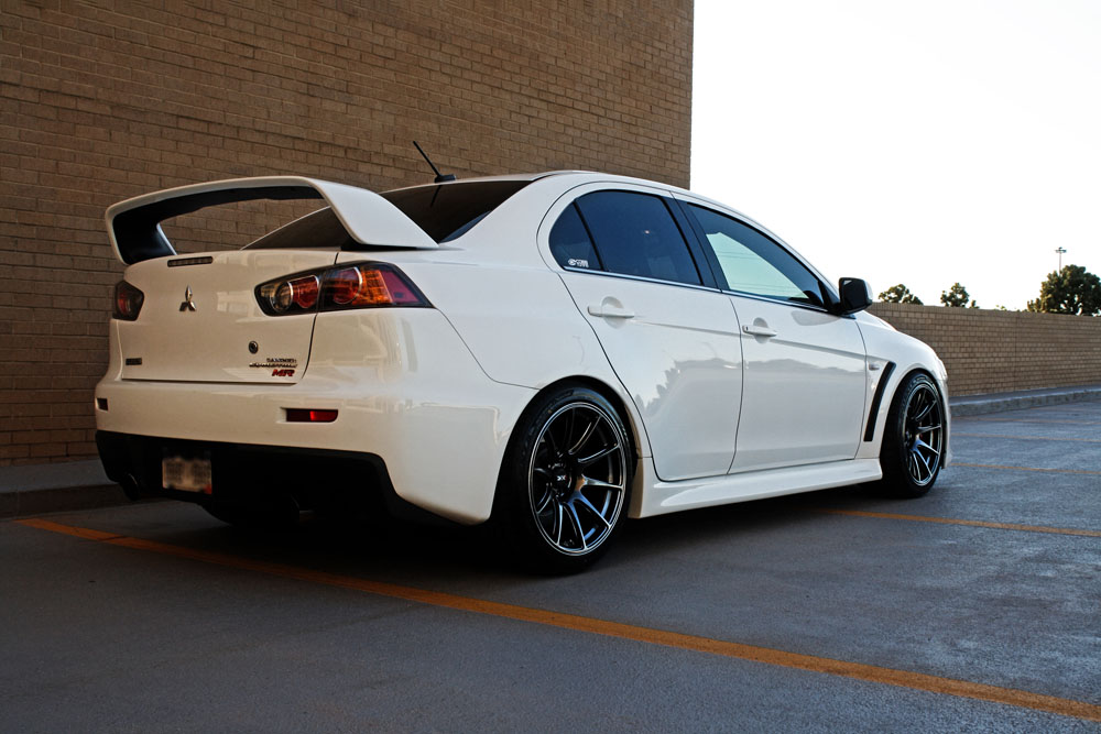 2012 Mitsubishi Lancer Evolution photo