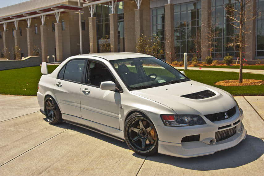 2005 Mitsubishi Lancer Evolution photo
