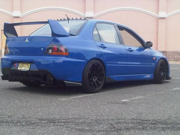 2005 Mitsubishi Lancer Evolution photo