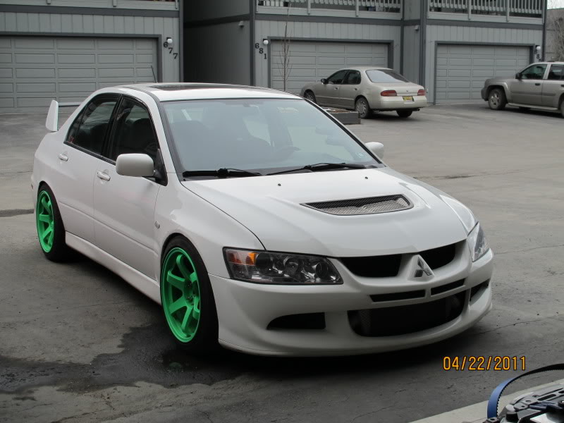2004 Mitsubishi Lancer Evolution photo