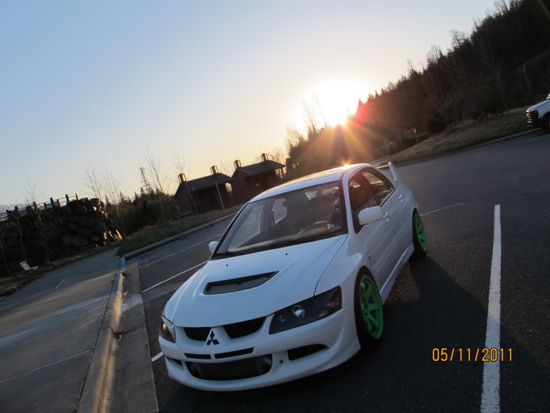 2004 Mitsubishi Lancer Evolution photo