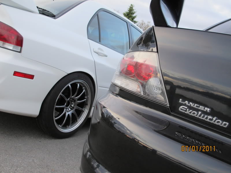 2005 Mitsubishi Lancer Evolution photo
