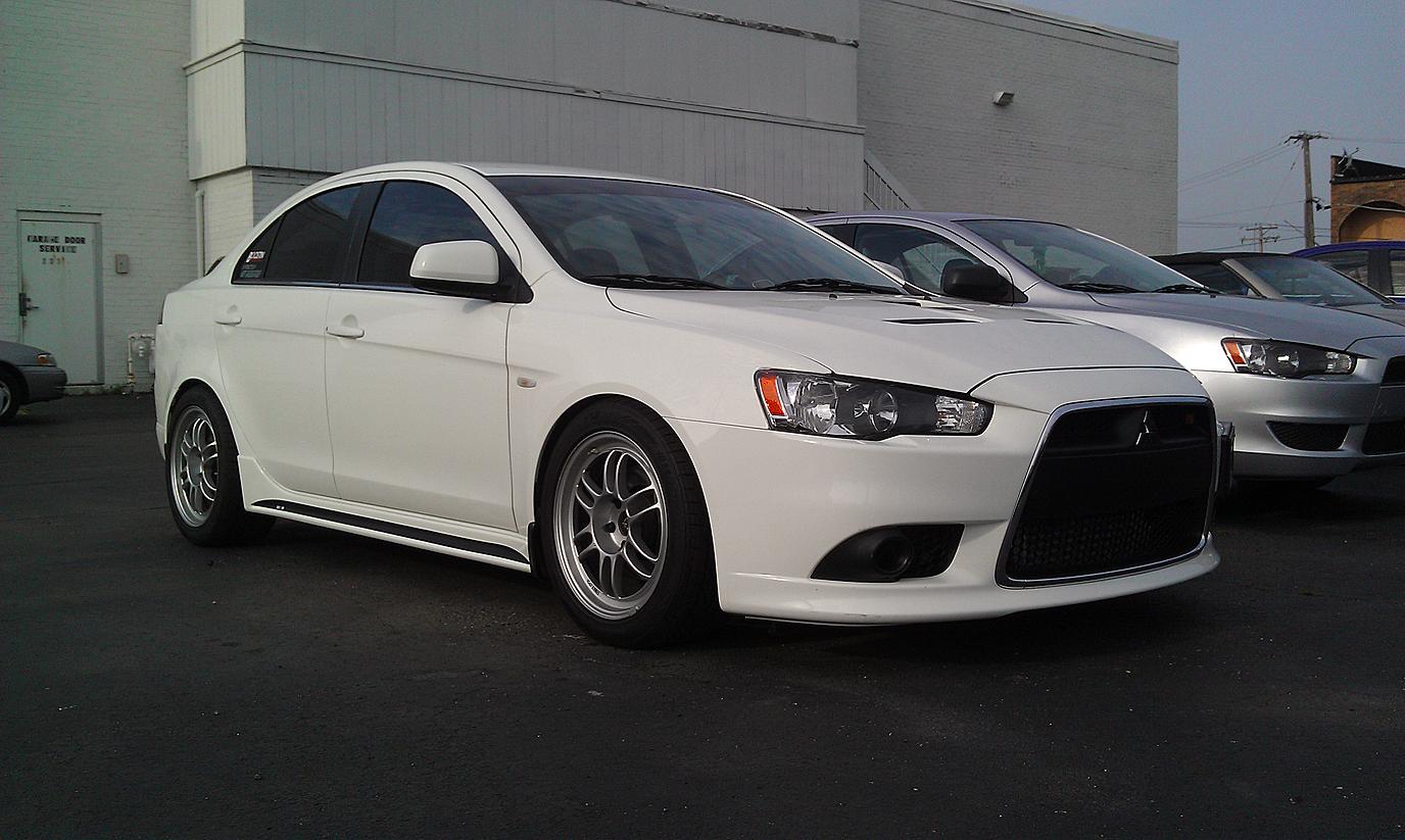 2011 Mitsubishi Lancer Evolution photo