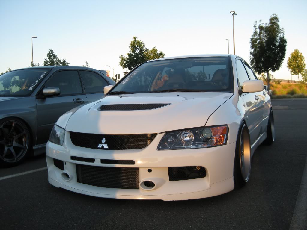 2005 Mitsubishi Lancer Evolution photo
