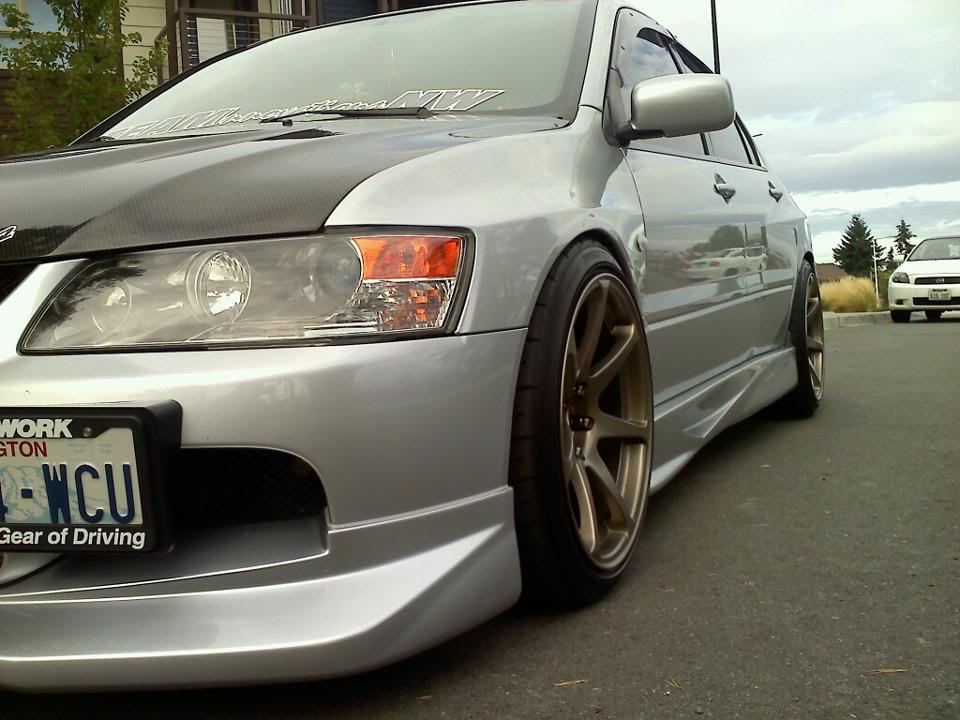 2004 Mitsubishi Lancer Evolution photo