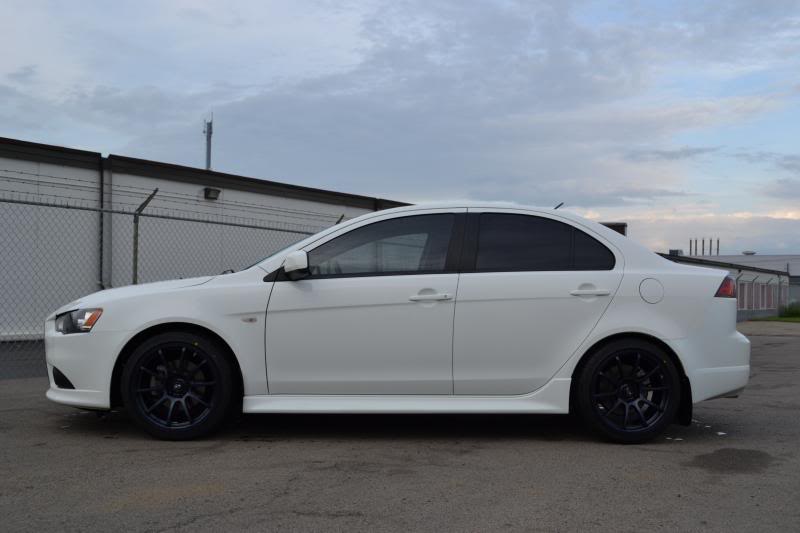 2012 Mitsubishi Lancer Evolution photo