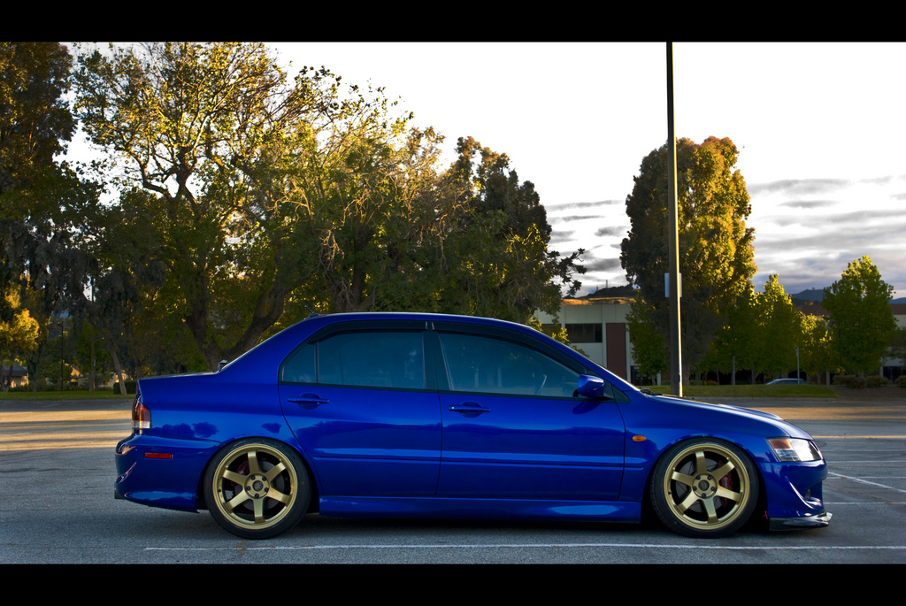 2004 Mitsubishi Lancer Evolution photo