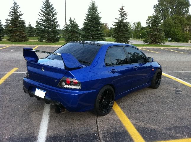 2003 Mitsubishi Lancer Evolution photo