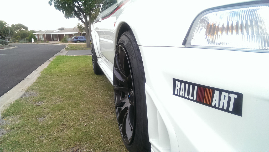 2004 Mitsubishi Lancer Evolution photo