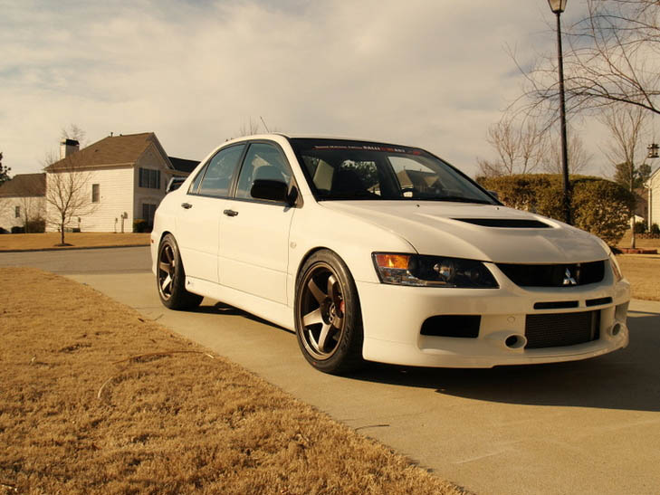 2004 Mitsubishi Lancer Evolution photo