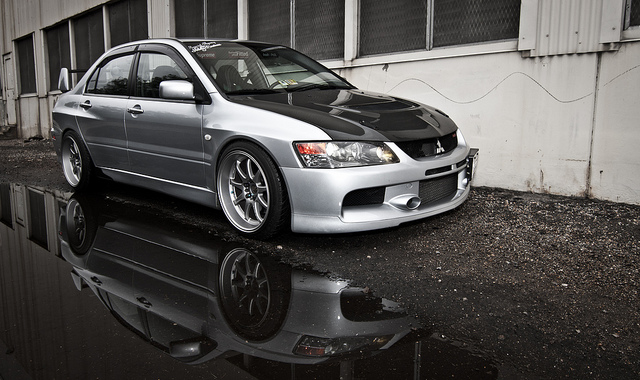 2005 Mitsubishi Lancer Evolution photo